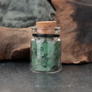 Сувенир-бутылка с натуральными камнями "Зеленый Авантюрин", 3х2см