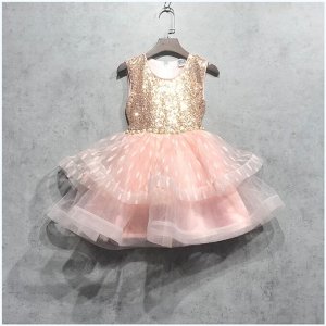 Платье Платье праздничное для девочки. Цвет: розовый. Материал: фатин. Подкладка: хлопок. Модель на молнии, пояс.