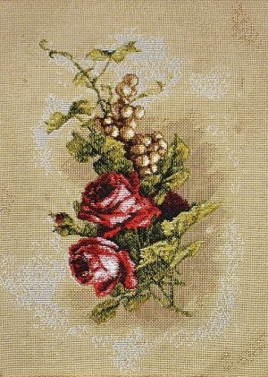 БУТОНЬЕРКА (красные розы) арт.5101 17х25 см гобелен без рамы