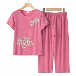 Костюм женский летний – свободная удлиненная футболка с принтом и укороченные брюки, розовый