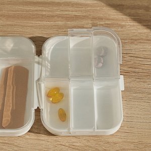 Универсальный бокс, дорожный, 8 отдел., пластик, 10х6х3,5см