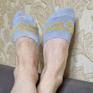 Следки х/б Женские носки-лодочки - идеальный выбор для тех, кто ценит комфорт и удобство в повседневной жизни. Эти легкие и весенние-летние следки изготовлены из высококачественного хлопка, что делает