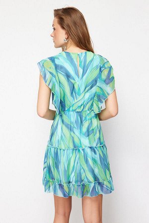 Зеленое мини-тканое платье с рюшами и цветочным принтом