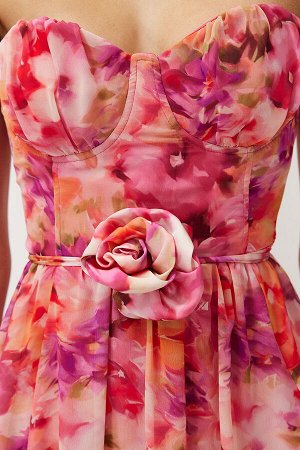 Разноцветное шифоновое платье с талией и плиссированной юбкой розового цвета