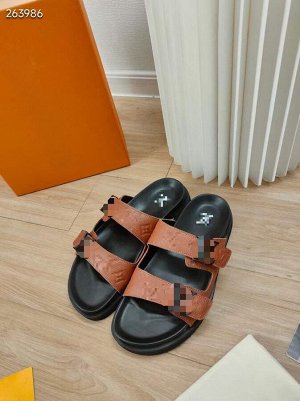 Шлепанцы унисекс кожаные