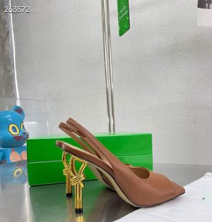 Босоножки женские кожаные
