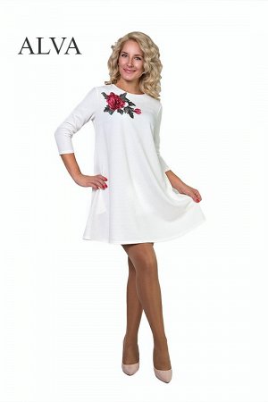 Платье Платье свободного силуэта Лари 8368-2,белого цвета с декором на кокетке в виде розы (эмитация вышивки гладью), выполнено из ткани высокого качества, трикотаж Зоряна.  Длина платья около 85-89см