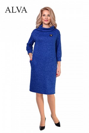 Платье Платье Синтия 8395-7 в ультрамодном цвете электрик с горловиной хомут, что придает платью особый уют в холодную зиму,  выполнено из трикотажной ткани  "ангора-меланж" и украшено нашивкой.  Длин