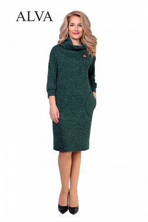 Платье Модное Платье Синтия 8395-4 с горловиной хомут, что придает платью особый уют в холодную зиму,  выполнено из трикотажной ткани  "ангора-меланж" и украшено нашивкой.  Длина платья 98-103 см .