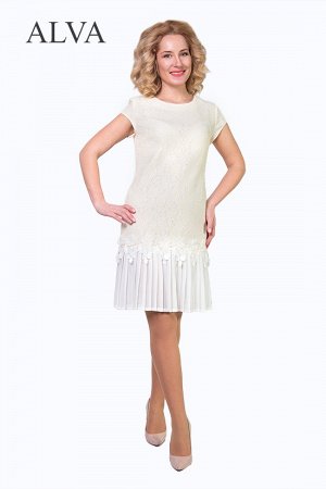 Платье Воздушное платье Рафаэлло 8414-3 нежно кремового цвета, покорит вас своей легкостью .  Платье выполнено из двухслойного гипюра и плиссированного шифона на трикотажной подкладке. Юбка изящно под