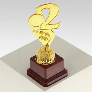 Кубок «2 место», наградная фигура, золото, подставка пластик, 16,8 x 6,2 x 6,4 см.