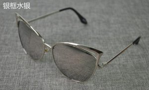 Солнцезащитные очки серые "кошки" с серебряной оправой