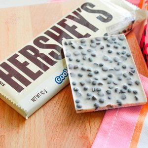 Шоколад "Hersheys Cookies Cream bar", 43гр