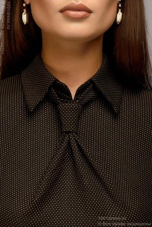 Шоколадное платье-футляр в мелкий горошек с имитацией галстука