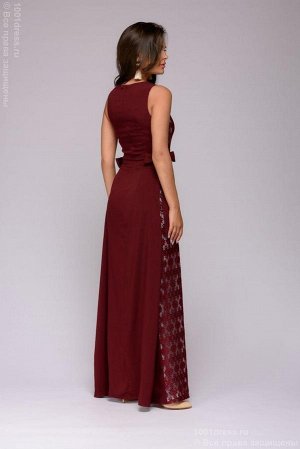Платье бордовое длины макси с кружевными вставками по бокам