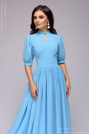 Платье голубое длины макси с короткими рукавами