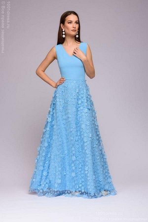 Платье голубое длины макси с объемными цветами на юбке