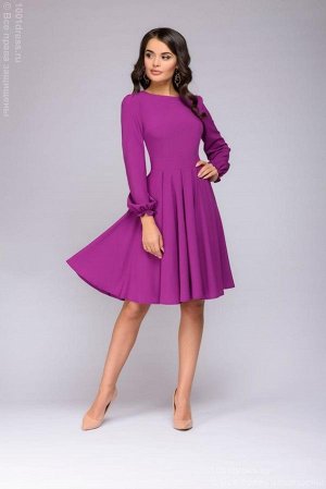 Платье пурпурного цвета длины мини с пышными рукавами