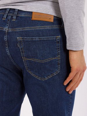 Джинсы Турецкие облегченные джинсы из хлопка с небольшой добавкой эластана для комфорта.Средняя посадка, прямой крой, небольшие потёртости.
Цвет:&nbsp;
					
						
								темно- синий						
					
Со