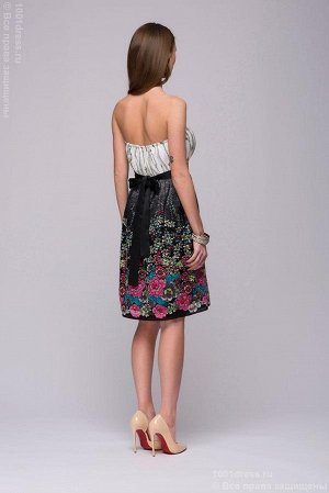 Платье длины мини черное кружевное с цветочным принтом и светлым верхом