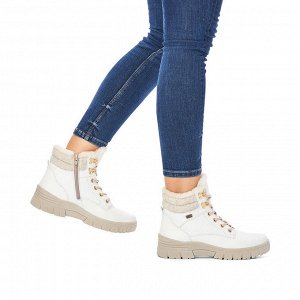 Белые утепленные ботинки из натуральной кожи