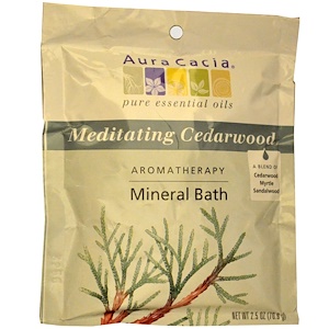 Aura Cacia, Ароматерапевтическое средство для ванны с минералами, медитативный кедр, 2,5 унций (70,9 г)