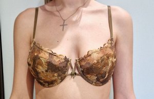 Acousma бюст 71508 чашка С
