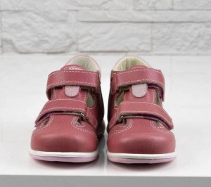 Выставочный образец: сандалии для девочек Скороход (Россия)