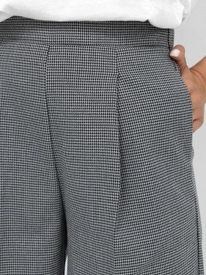Прямые брюки со стрелками и рисунком серо-черная гусиная лапка