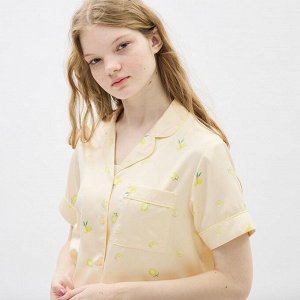 GU - атласная пижама с шортиками в расцветке с лимонами