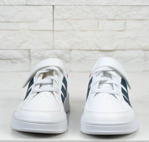 Витринный образец: кроссовки для мальчика Adidas (США)
