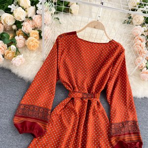 Длинное платье с V-образным вырезом и принтом, оранжевый