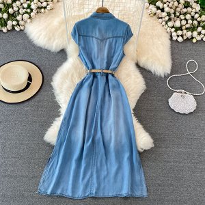 Джинсовое длинное платье с короткими рукавами и боковыми разрезами, синий