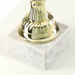 Кубок 153 А, наградная фигура, золото, подставка камень, 27.5 см