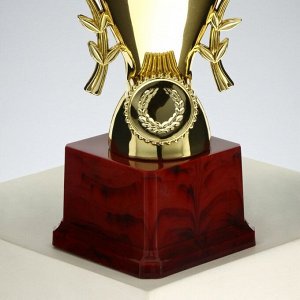 Кубок 184B, наградная фигура, золото, подставка пластик, 24.5 см