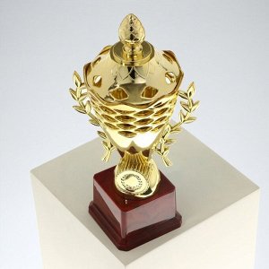 Кубок 184C, наградная фигура, золото, подставка пластик, 21 x 10 x 6,5 см.