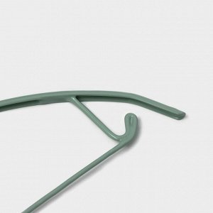 Плечики - вешалки для одежды антискользящие Доляна «Мята», 42x20 см, набор 3 шт, цвет зелёный