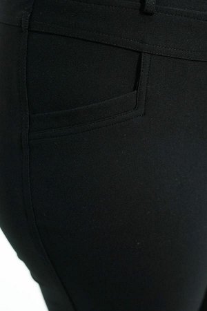 Брюки-6181 Фасон: Брюки; Модель брюк: Дудочки; Материал: Трикотаж с начесом; Цвет: Черный Брюки 7/8 с начесом черные
Однотонные брюки-стрейч выполнены из плотной мягкой ткани. Модель отлично сидит за 