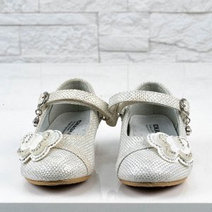 Выставочный образец: сандалии для девочек Сказка (Россия)
