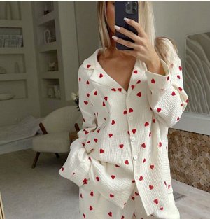 Пижама Новая женская домашняя одежда с принтом «любовь»
 свободные брюки с длинными рукавами
 пижамный комплект из двух предметов
материал хлопок