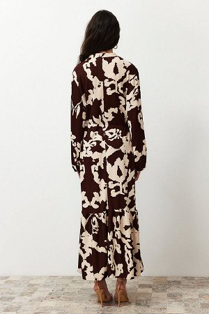 Коричневое жатое тканое платье с большим цветочным узором