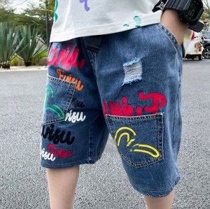 Джинсовые шорты для мальчика, с рваным эффектом и ярким принтом, синий