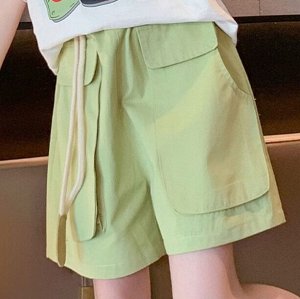 Летний костюм-двойка для девочки: футболка с принтом + шорты с эластичным поясом, белый/зеленый