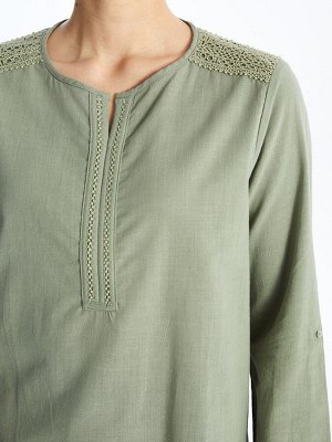 Женская блузка с длинным рукавом со свободным вырезом и вышивкой