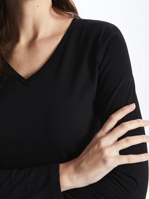 Простая женская футболка с V-образным вырезом и длинными рукавами