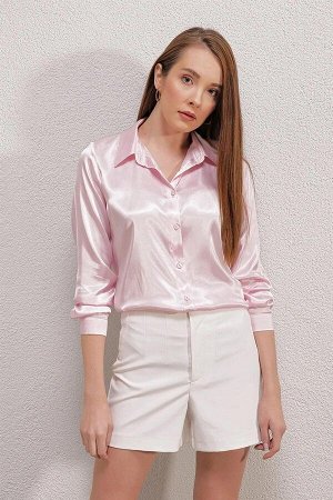 Женская розовая рубашка из атласа с легкой драпировкой HZL22W-BD139641