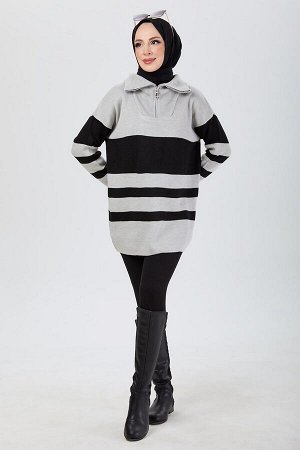 Женский серый вязаный свитер с однотонной водолазкой — 23636