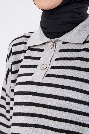 Женский серый вязаный свитер с прямым рубашечным воротником — 23784