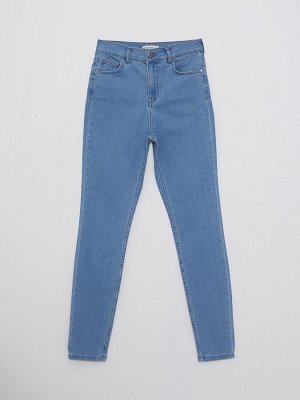 Женские джинсовые брюки скинни прямого кроя с карманами и деталями в стиле родео