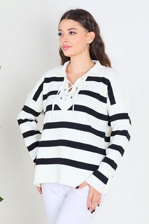 Белый женский трикотажный свитер с прямым рубашечным воротником — 23089